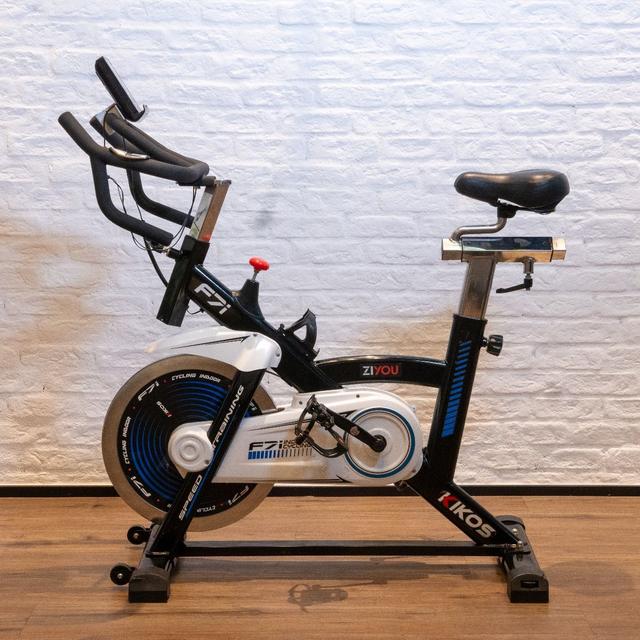 Bicicleta Ergométrica Spinning Kikos F7i